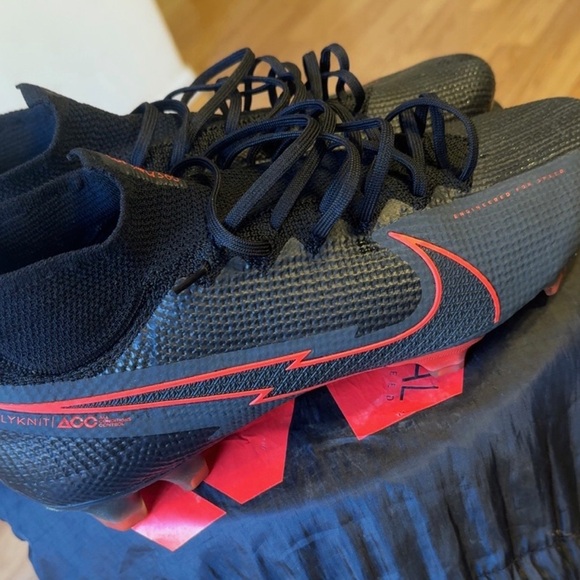 Nike Black and Red Athletic Shoes